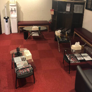 E-plus-内観-001